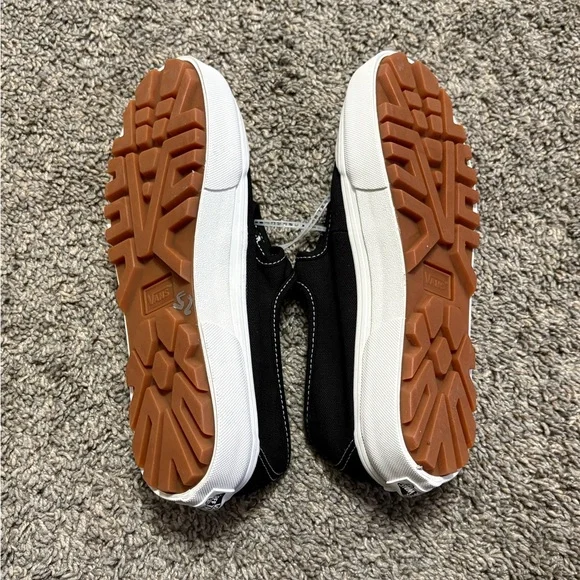 Vans Women’s 5 classic Mary Jane style grounded chunky lug rubber sole Black NWT - Picture 6 of 7